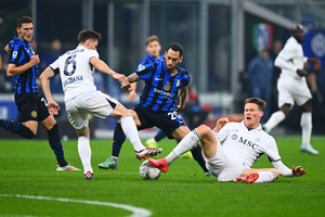 Separados por um ponto, Napoli e Inter fazem finais paralelas pelo ttulo italiano