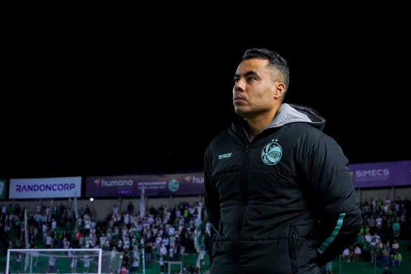 Em srie negativa e fora da deciso no estadual, Gois demite Jair Ventura