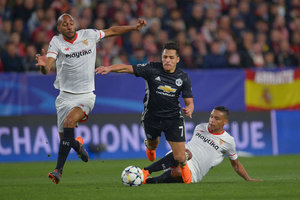 Sevilla pressiona, mas United segura 0 a 0 na Andaluzia 