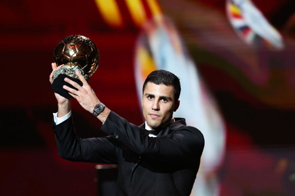 Rodri defende 'regularidade' na Bola de Ouro e diz que deixaria Vini em terceiro