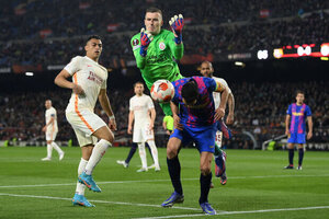 Formado em La Masia, goleiro do Galatasaray segura o Barcelona no Camp Nou