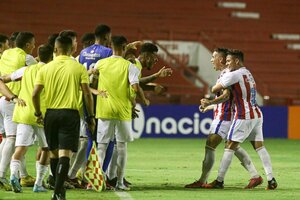 Sem dificuldades, Nutico bate Fluminense do Piau em casa pela Copa do Nordeste
