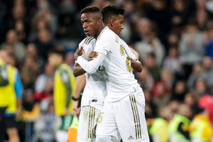 Rodrygo segue em alta, Vincius  mais uma vez deixado de lado por Zidane 