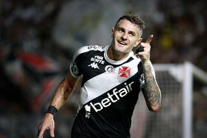 50 gols de Vegetti: argentino  jogador com mais gols desde sua chegada ao Brasil