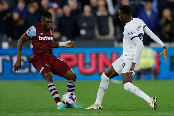 Drbi londrino entre West Ham e Tottenham termina empatado