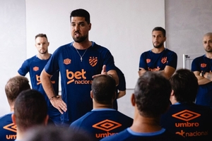 Confirmado no Sport, Antnio Oliveira estreia contra o Cruzeiro