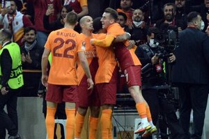 Galatasaray despacha e elimina Olympique de Marseille da Liga Europa