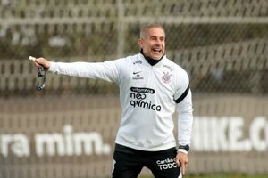 As duas caras do Corinthians: G4 como visitante, Z4 como mandante