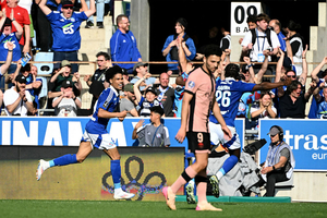 Strasbourg impe mais uma derrota na conta do PSG e mantm esperana de vaga na Champions