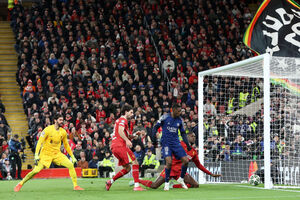 PSG reverte o placar, elimina o Liverpool nos pnaltis e renasce na Liga dos Campees
