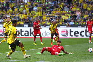 Goleiro suo brilha e Dortmund vence Leverkusen em casa