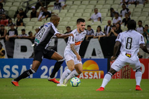 No ltimo lance, Atltico Mineiro vence o Cear e segue 100% no Brasileiro