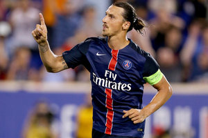 Ibra encabea seleo de jogadores em fim de contrato