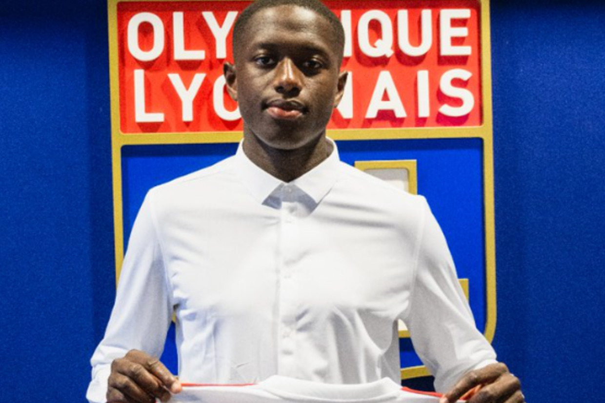Lyon 'rouba' promessa do PSG