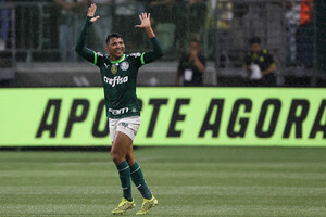 Palmeiras confirma favoritismo, bate So Bernardo e avana para a semifinal do Paulista