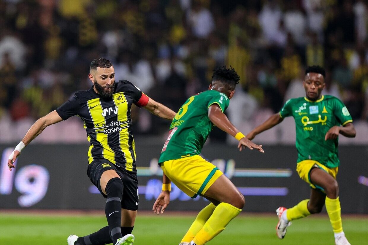 Com gol de Benzema, Al-Ittihad vence Al Khaleej e encosta no terceiro  colocado do Campeonato Saudita