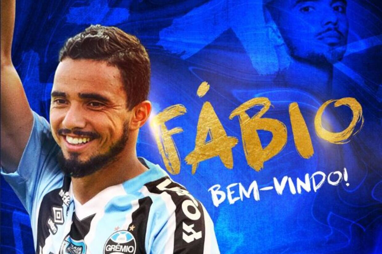 Grmio confirma contratao do lateral Fbio, ex-Manchester United