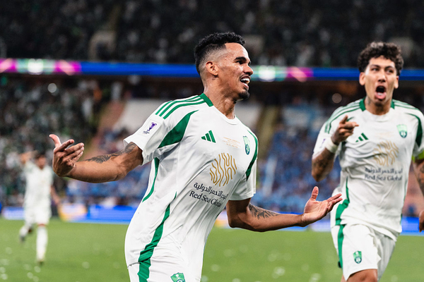 Com gol brasileiro, Al Ahli derruba tradio japonesa e conquista a Champions da sia