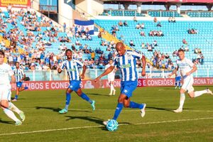 No duelo dos desesperados, Ava e Londrina empatam sem gols na Ressacada