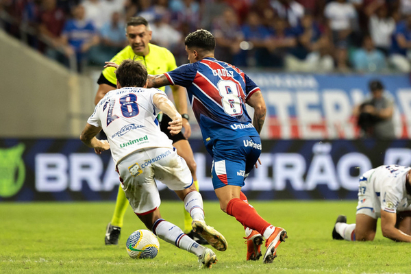 Admirado por Renato Paiva, Cauly volta a ser alvo do Botafogo