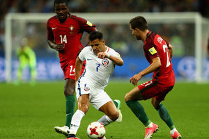 Bravo brilha nos pnaltis, Chile elimina Portugal e  primeiro finalista na Rssia