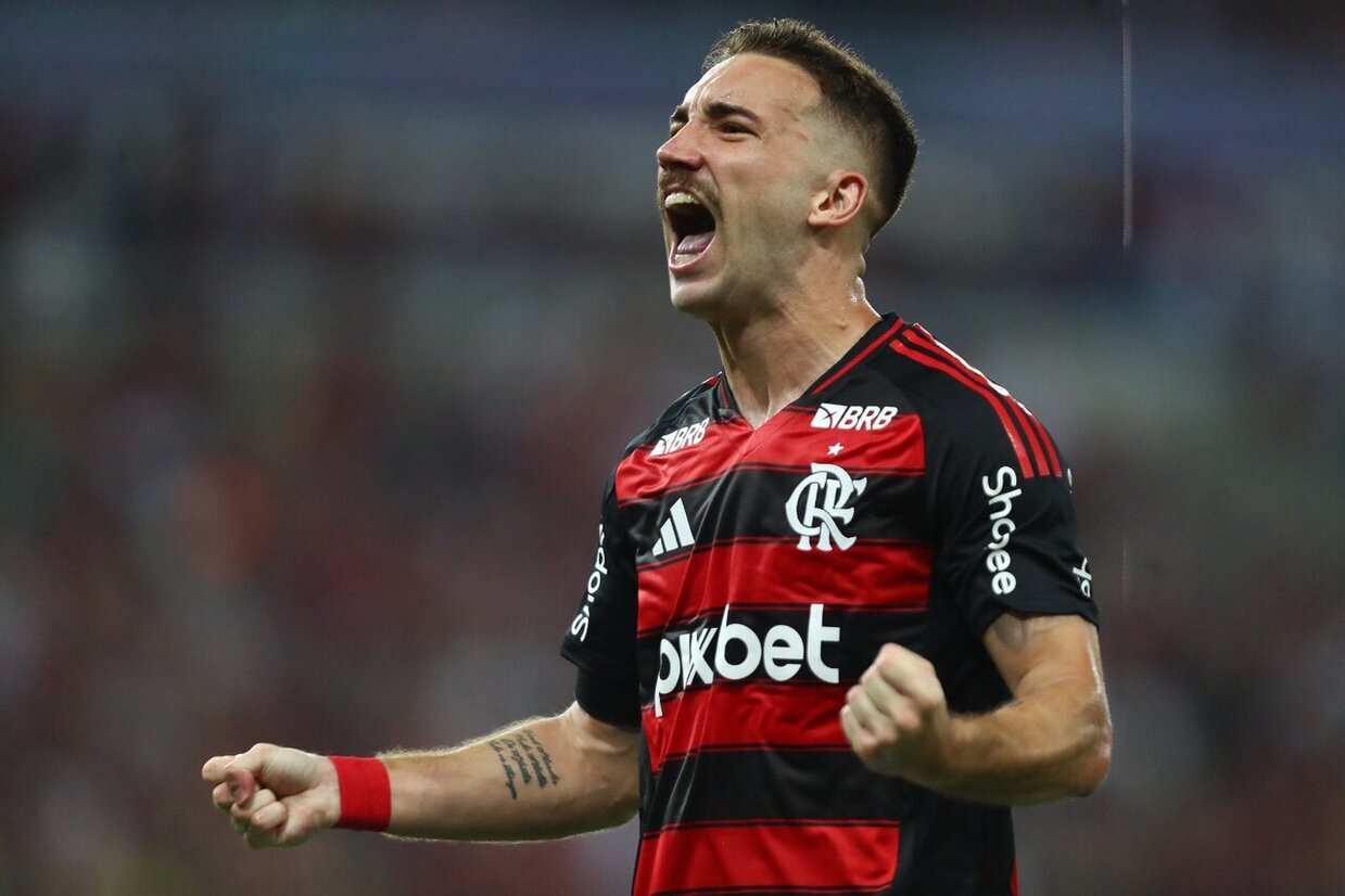 Com polmica e confuso no fim, Fla bate Botafogo e assume a ponta do Carioca