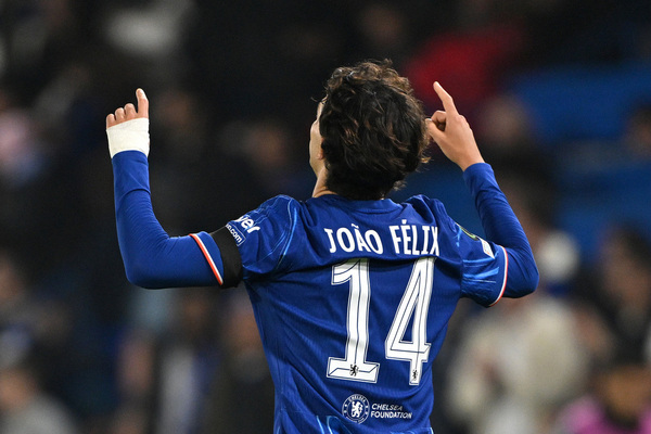 Chelsea faz mais uma vtima, atropela Noah em Londres e retoma liderana da Conference