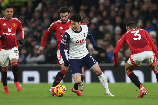 United e Tottenham definem campeo europeu em meio a temporadas desastrosas