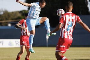 Nutico empata sem gols com Londrina e 'desperdia' primeiros pontos na Srie B