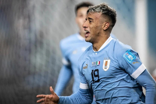 Girona d 'chapu' no Palmeiras e negocia contratao de joia uruguaia