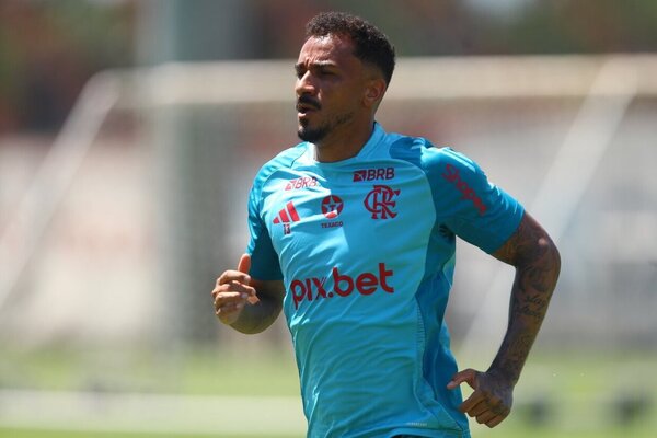 Com leso na coxa, Danilo desfalca Flamengo na final e seleo na Data Fifa