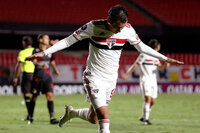 Pablo esfria negociaes com Santos e Athletico  opo