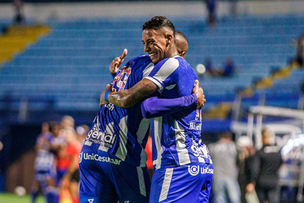 Ava controla desde o primeiro minuto e vence o Operrio