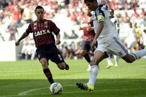 Com gol no ltimo lance, Atltico Paranaense arranca empate com o Sport