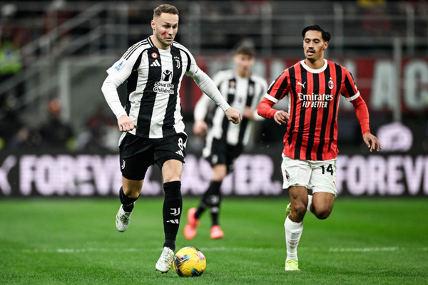 Com direito a vaias, Milan e Juventus empatam em jogo sem nenhuma emoo