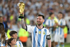 Messi evita falar de aposentadoria e celebra histria construda: 'Realizei todos os meus ...