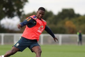 Jhonny Lucas deixa o Paran por venda recorde
