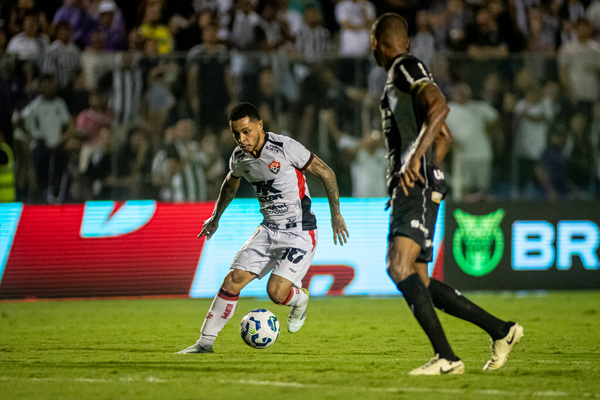 Cear supera o Vitria em duelo nordestino na Srie A