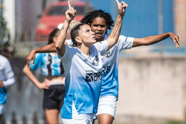 Real Braslia vence Grmio e garante permanncia na elite 