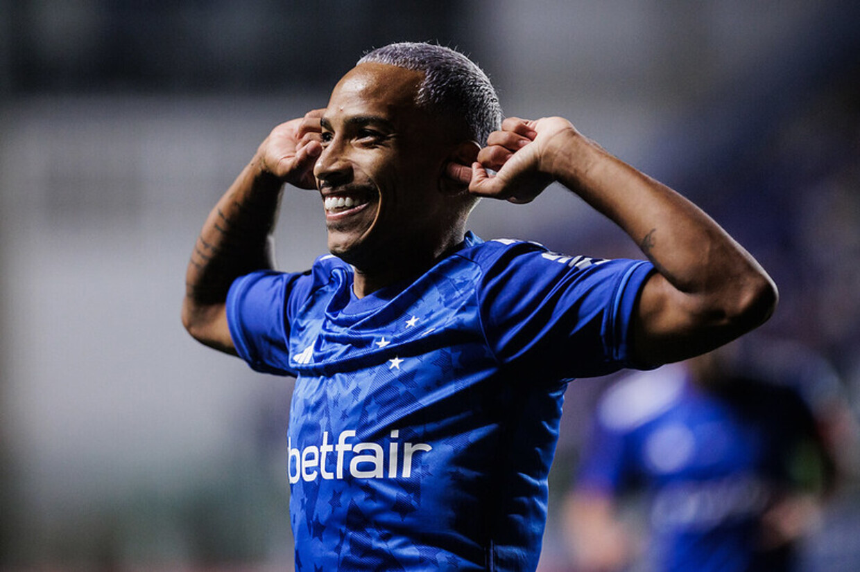 Matheus Pereira marca cedo, Cruzeiro vence Calera e se garante ao menos nos playoffs