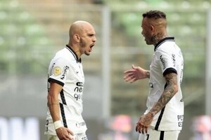 Fbio Santos marca, Corinthians bate Amrica e conquista primeira vitria no Brasileiro