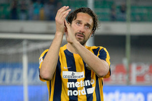 Artilheiro na Alemanha e Itlia, Luca Toni encerra carreira de marcas importantes