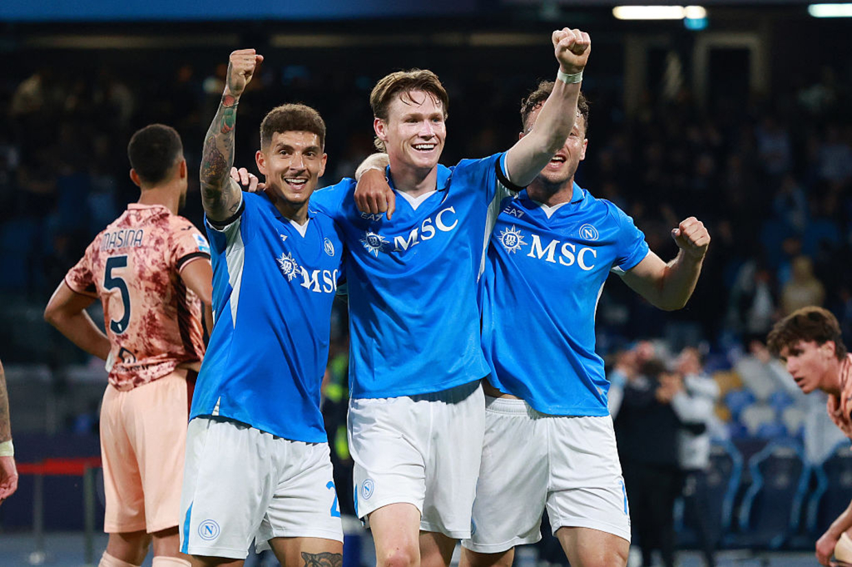 McTominay faz dois, Napoli bate Torino e se isola na liderana do Italiano