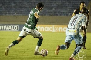 Gois no aproveita jogador a mais e s empata com Londrina na Srie B