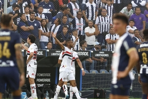 So Paulo vence a terceira fora de casa na Libertadores e fica perto de vaga antecipada