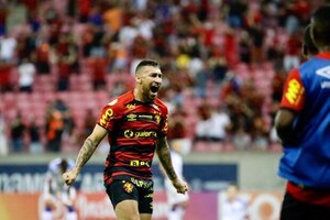 Em duelo de desesperados, Sport bate Bahia e mantm esperana na luta contra o Z4