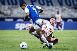 Dono do Cruzeiro indica sada do atacante Dudu