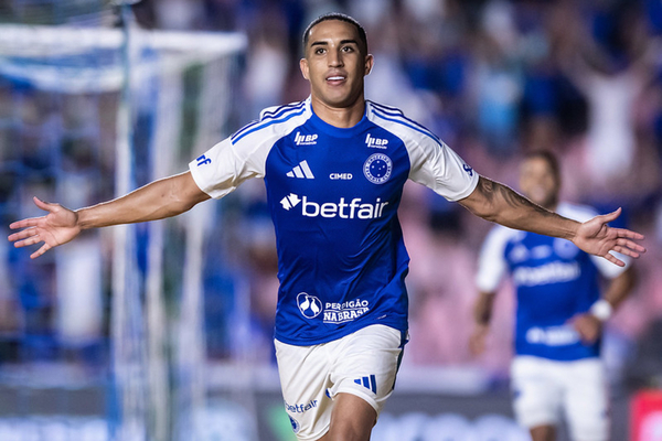 Cruzeiro bate o Vasco e salta para o peloto de frente do Brasileiro