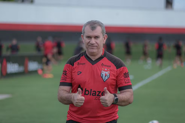 Atltico Goianiense confirma sada de Cludio Tencati, a caminho da Srie A