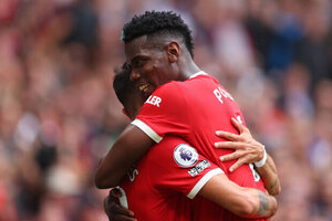 Com Bruno Fernandes e Pogba 'on fire', United abre Ingls com goleada sobre Leeds